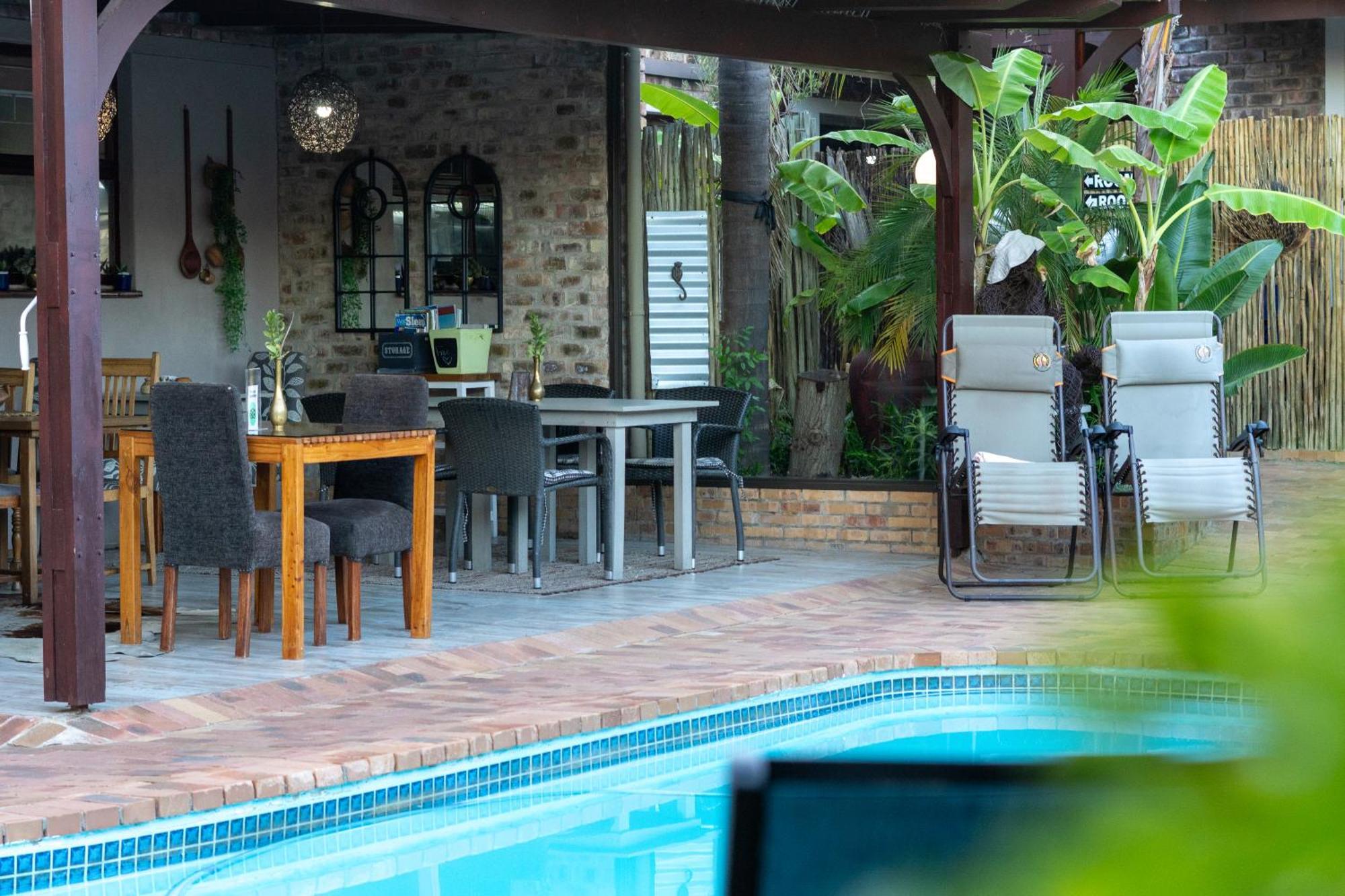 Earthbound Guest House Oudtshoorn Eksteriør bilde