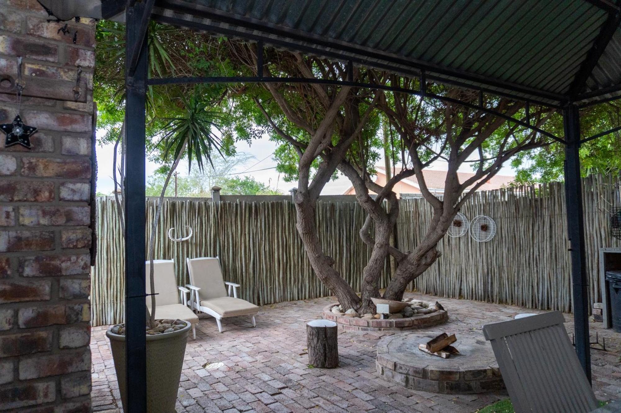 Earthbound Guest House Oudtshoorn Eksteriør bilde